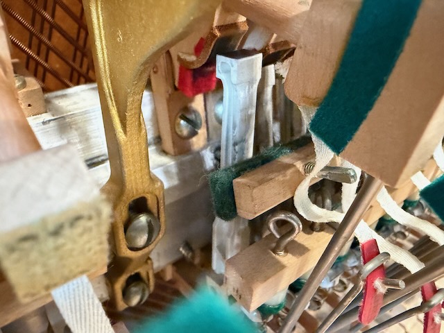 ジャックとストップレールに隙間