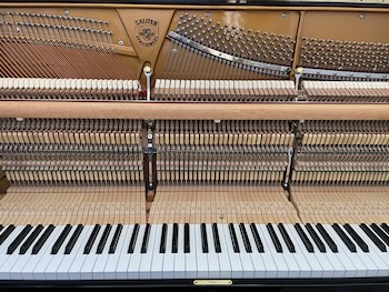 アップライトピアノ